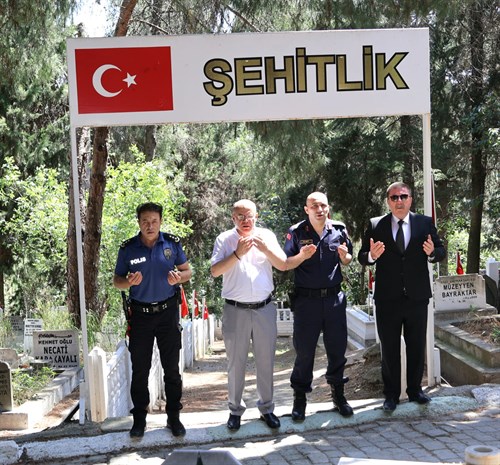 Şehitliğe Ziyaret