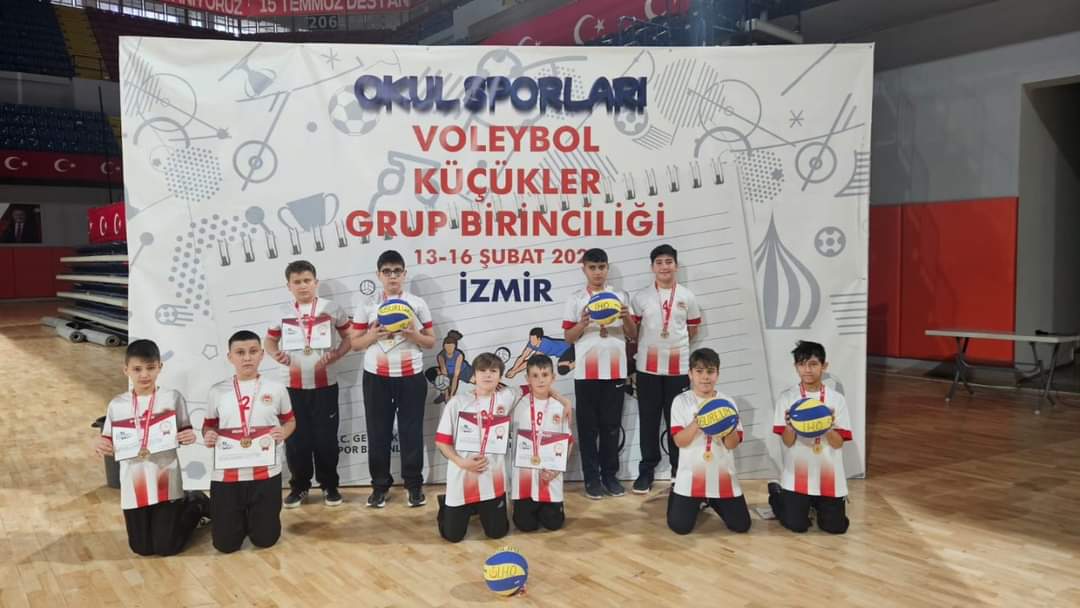 Erkeklerimiz Valeybol Türkiye Şampiyonasında En İyi 32 Takımın Arasında